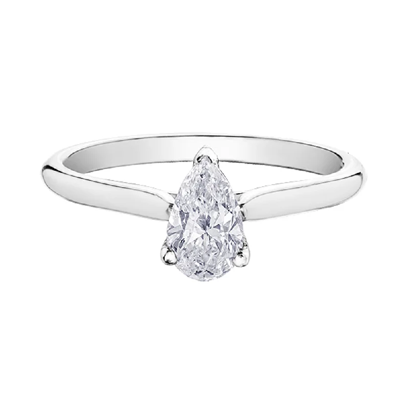 Cluster - Style Women's Diamond Rings with Multiple Small Diamonds Arranged in a Stunning PatternCanadian Pear Shaped Diamond Solitaire Ring