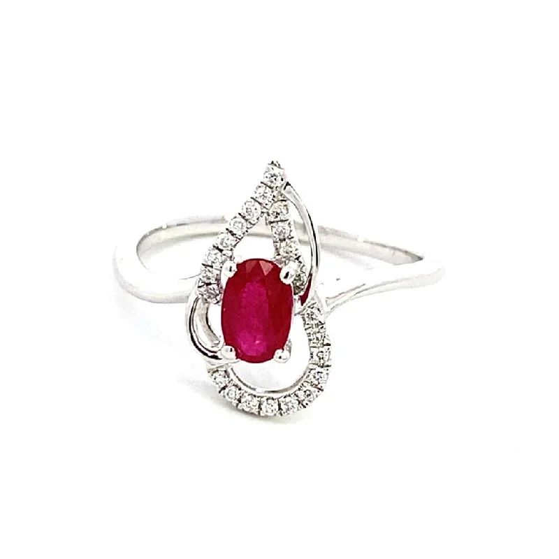 Vintage - Reproduction Fashion Rings in Bronze with Cameo - Style Medallions14K White Gold Ruby And Diamond Free Form Ring