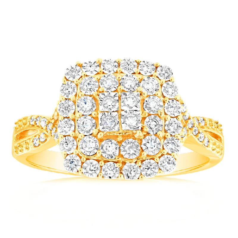 Pear - Shaped Women's Diamond Rings in Yellow Gold with a Single - Diamond Pendant Look1/4 Carat Luminesce Lab Grown Diamond Ring in 9ct Yellow Gold