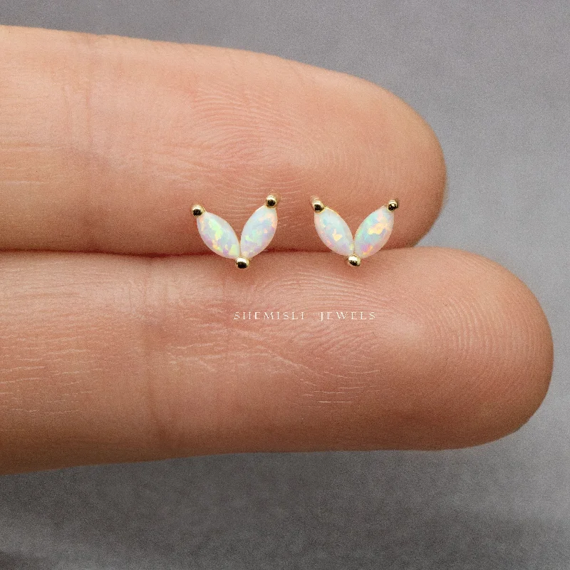 Glow - in - the - Dark Star Stud Earrings for a Mysterious and Night - Time - Friendly AccessoryTiny Opal Flower Leaf Studs Earrings, Unisex, Gold, Silver SHEMISLI SS204 Butterfly End, SS735 Screw Ball End (Type A)