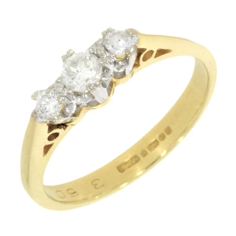 Women's Diamond Rings with Side - Stone Pave Setting for a Sparkling and Continuous ShinePre Owned 18ct Yellow Gold 3 Stone Trilogy 0.25cts Diamond Ring