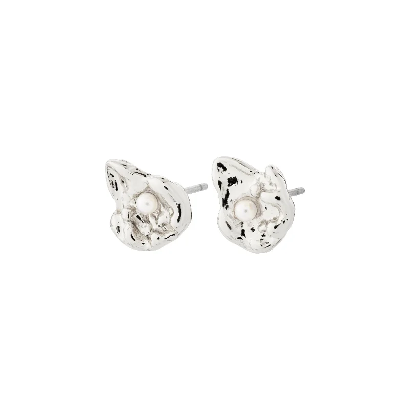 Laser - Engraved Initial Stud Earrings in Silver for a Personalized and Customized AccessoryINAYA earrings silver-plated