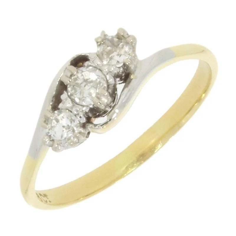 Women's Diamond Rings with Side - Stone Pave Setting for a Sparkling and Continuous ShinePre Owned 18ct Yellow Gold Three Stone 0.23cts Diamond Ring