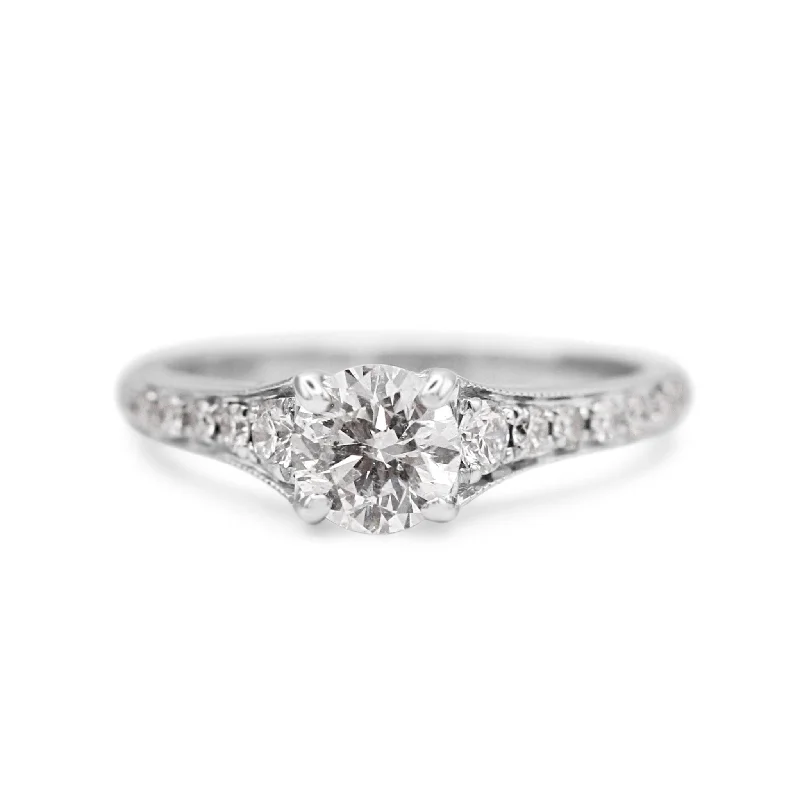 Signature - Design Women's Diamond Rings with a Brand - Specific Pattern and High - Quality DiamondsBrilliant Cut Solitaire Diamond Ring - 18ct White Gold