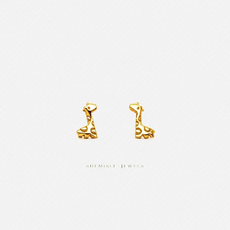 14K Gold Plated Heart - Shaped Stud Earrings for a Romantic and Feminine LookTiny Giraffe Stud Earrings, Gold, Silver SHEMISLI - SS106 LR