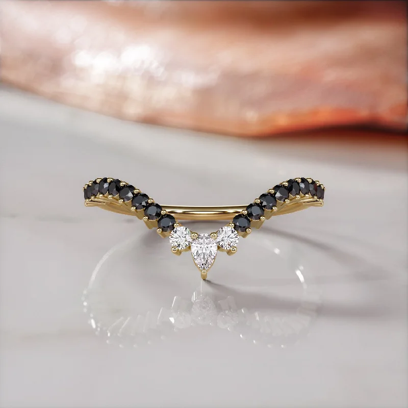 Signature - Design Women's Diamond Rings with a Brand - Specific Pattern and High - Quality DiamondsNaiad - 1 Carats Round  Black Diamond Wedding Band