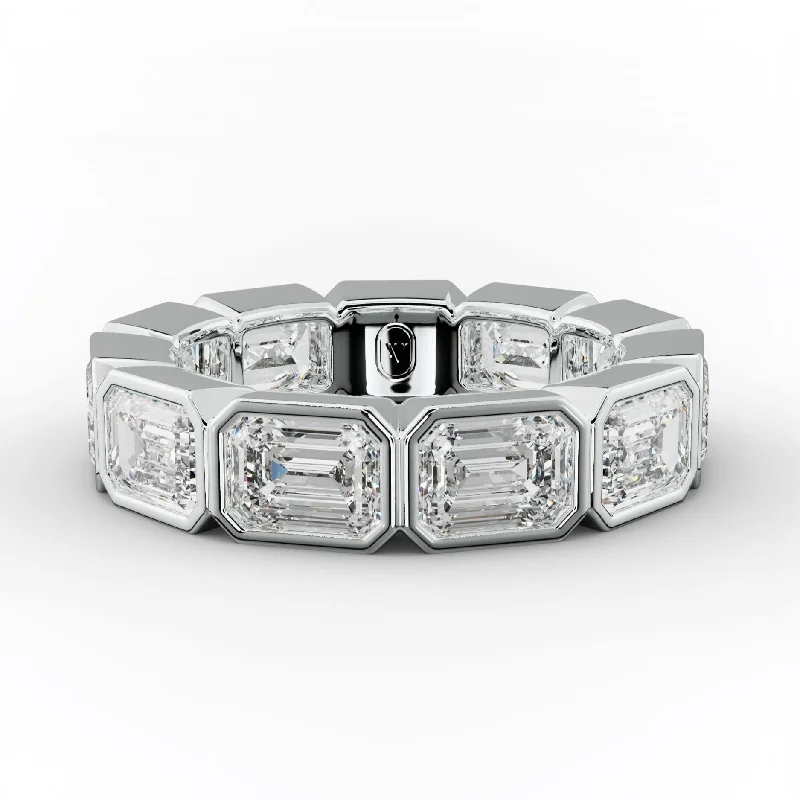 Pear - Shaped Women's Diamond Rings in Yellow Gold with a Single - Diamond Pendant Look5.0 Carat East West Emerald Cut Bezel Set Diamond Eternity Band