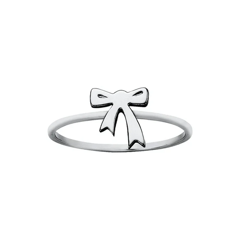 Magnetic Fashion Rings in Stainless Steel with a Modern, Interlocking DesignKaren Walker Mini Bow Ring - Size L