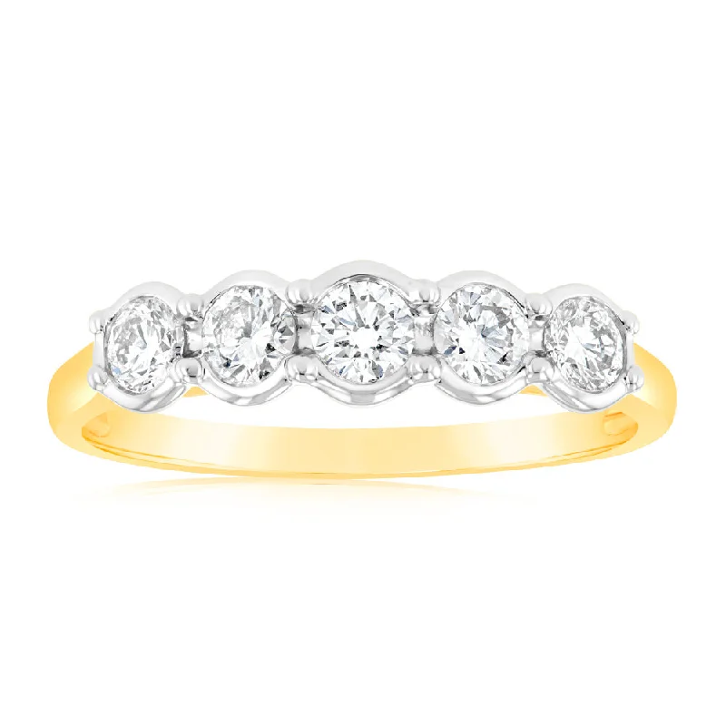 Cluster - Style Women's Diamond Rings with Multiple Small Diamonds Arranged in a Stunning PatternLuminesce Lab Grown 9ct Yellow Gold 1/2 Carat Diamond Ring