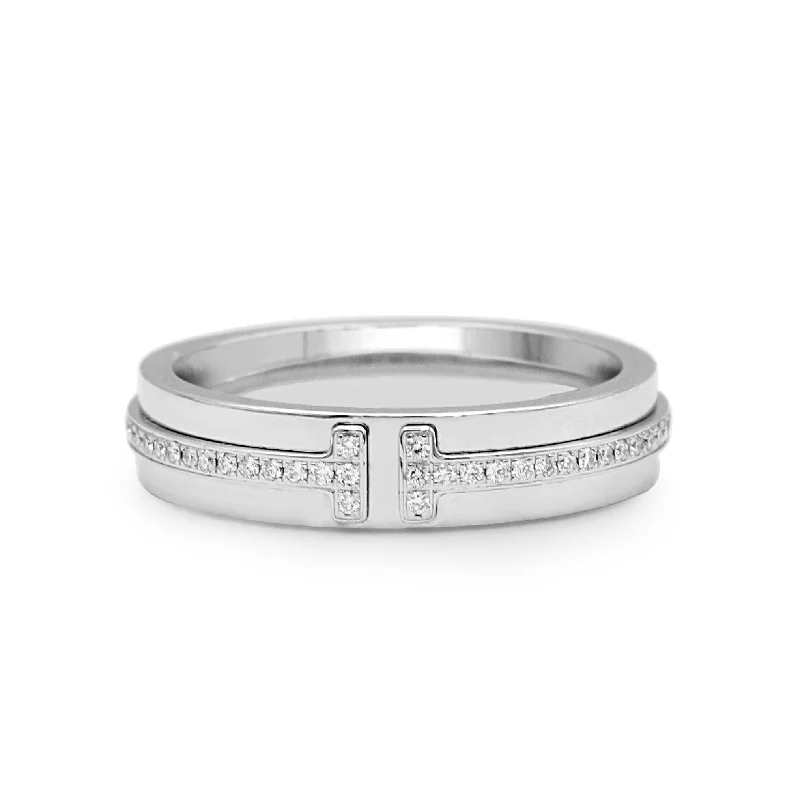 Halo - Style Women's Diamond Rings with a Center Diamond Surrounded by Smaller Diamonds in 18K GoldTiffany & Co T Diamond Band Ring - 18ct White Gold