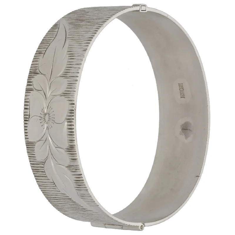 Bangle Sets with Mix - and - Match Patterns for a Versatile AccessorySilver Sterling Hinged/Clasp Bangle