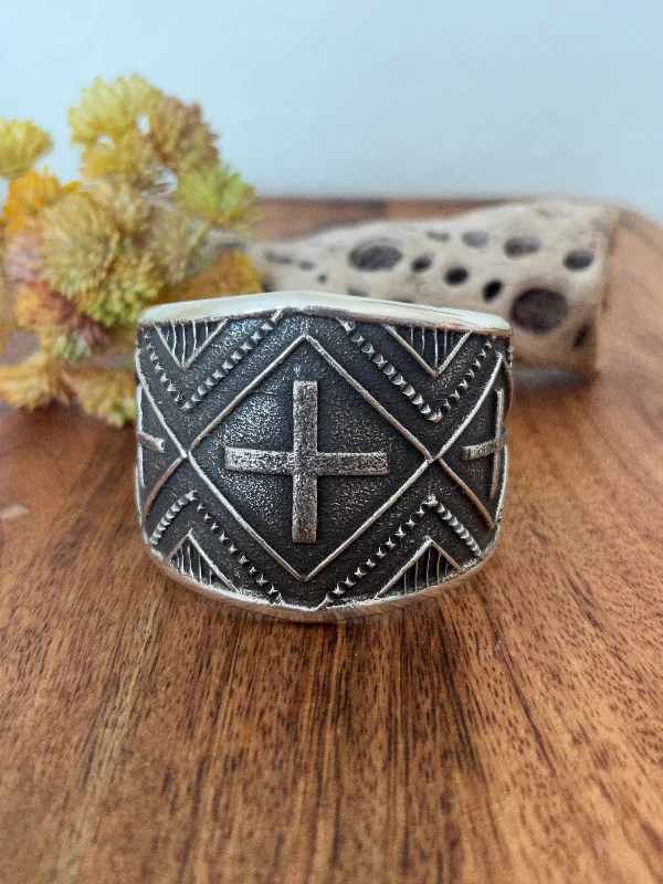 Water - Resistant Women's Cuff Bracelets in Silicone for Sports and Outdoor ActivitiesStanford Yazzie Sterling Silver Cross Cuff Bracelet