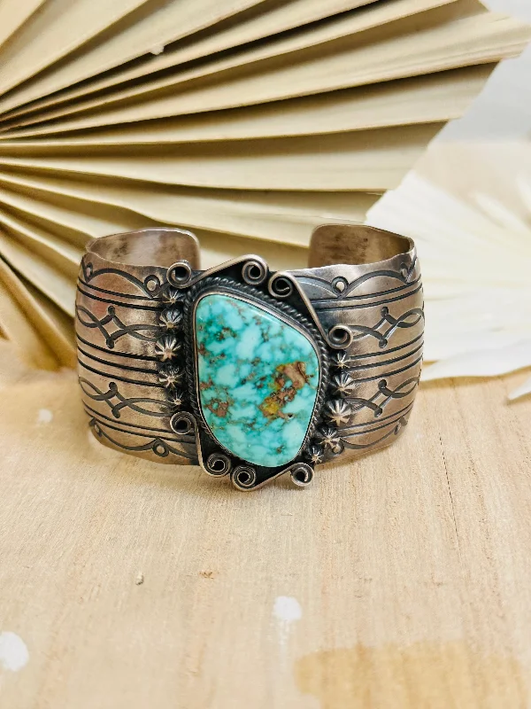 Women's Stainless Steel Cuff Bracelets with Geometric Designs for a Modern and Minimalist StyleNavajo Made Royston Turquoise & Sterling Silver Cuff Bracelet