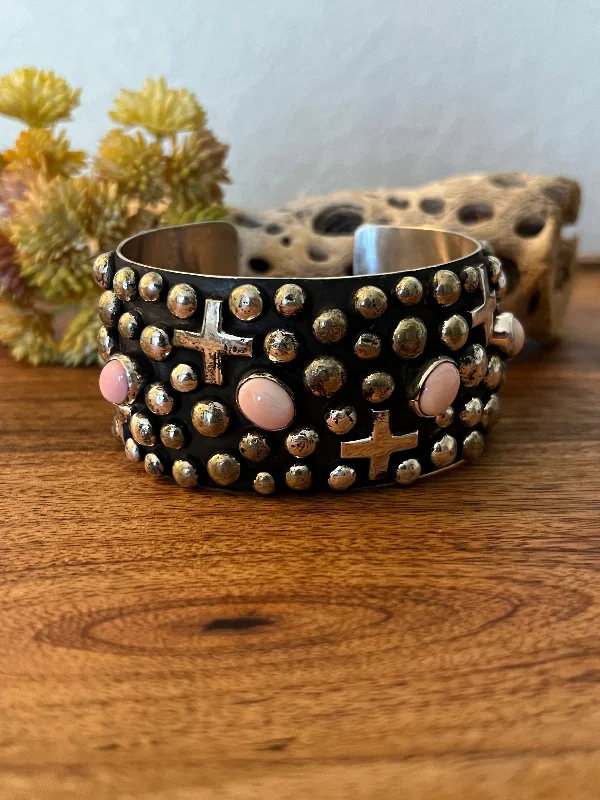 Women's Stainless Steel Cuff Bracelets with Geometric Designs for a Modern and Minimalist StyleChimney Butte Pink Conch Shell & Sterling Silver Cuff Bracelet