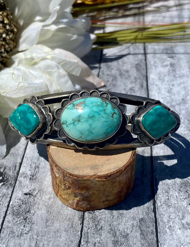 Women's Cuff Bracelets with Celtic Knot Patterns for a Mysterious and Cultural AppealNavajo Made Turquoise & Sterling Silver Cuff Bracelet