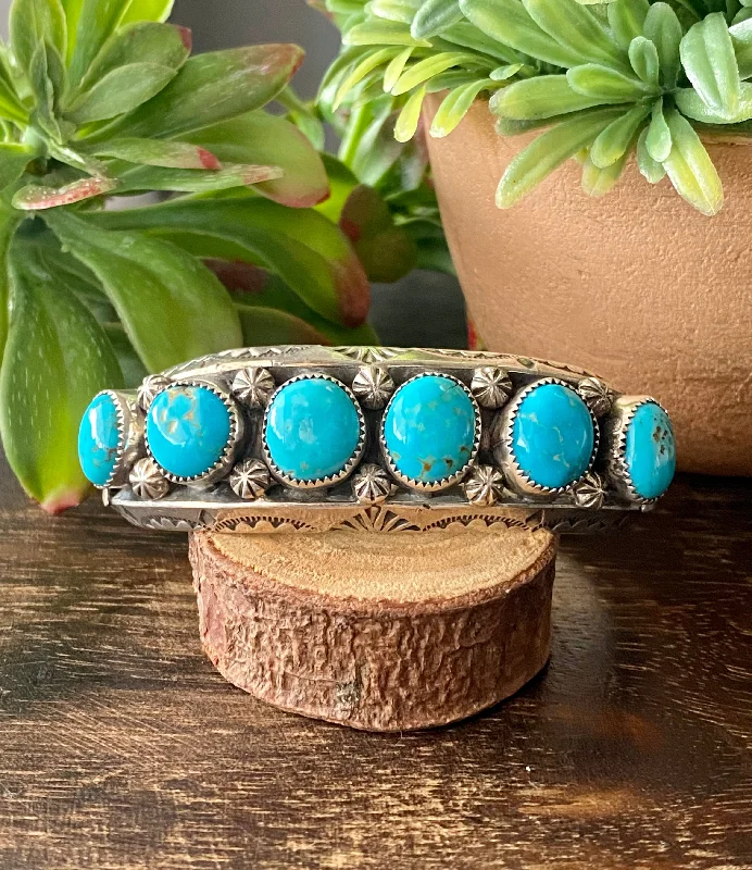 Women's Cuff Bracelets with Celtic Knot Patterns for a Mysterious and Cultural AppealNavajo Made Kingman Turquoise & Sterling Silver Cuff Bracelet