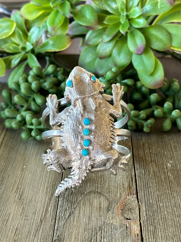 Large - Sized Women's Leather Cuff Bracelets with Studded Details for a Punk - Rock VibeNavajo Made Kingman Turquoise & Sterling Silver Horny Toad Cuff Bracelet