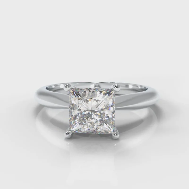 Signature - Design Engagement Rings with a Brand - Exclusive Pattern and Premium DiamondsCarrée Solitaire Princess Cut Diamond Engagement Ring