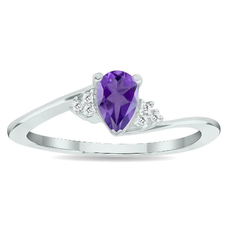 Ruby Gemstone Rings in 14K Yellow Gold with a Solitaire Setting for a Classic and Bold StatementWomen's Amethyst and Diamond Tierra Ring in 10K White Gold