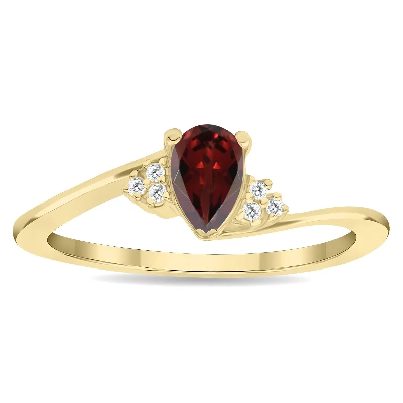 Tourmaline Gemstone Rings in 18K Two - Tone Gold with a Floral - Shaped Setting for a Feminine TouchWomen's Pear Shaped Garnet and Diamond Tierra Ring in 10K Yellow Gold